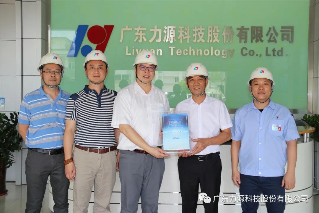 水災無情人有義，風雨同舟共前行